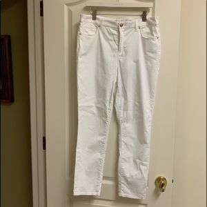 🌹White cotton pants Chico’s so slimming